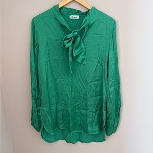 Chic Green Blouse with Elegant Bow Size Medium